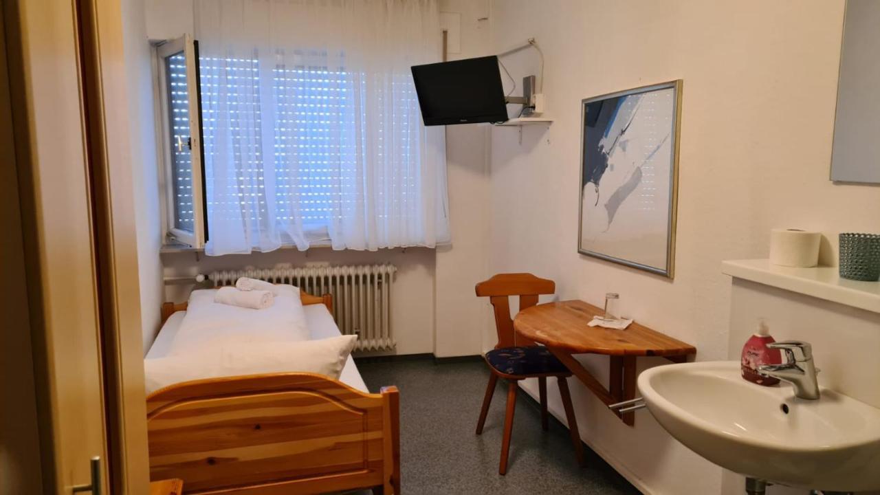 Landgasthof Rose Hotel Ditzingen Buitenkant foto