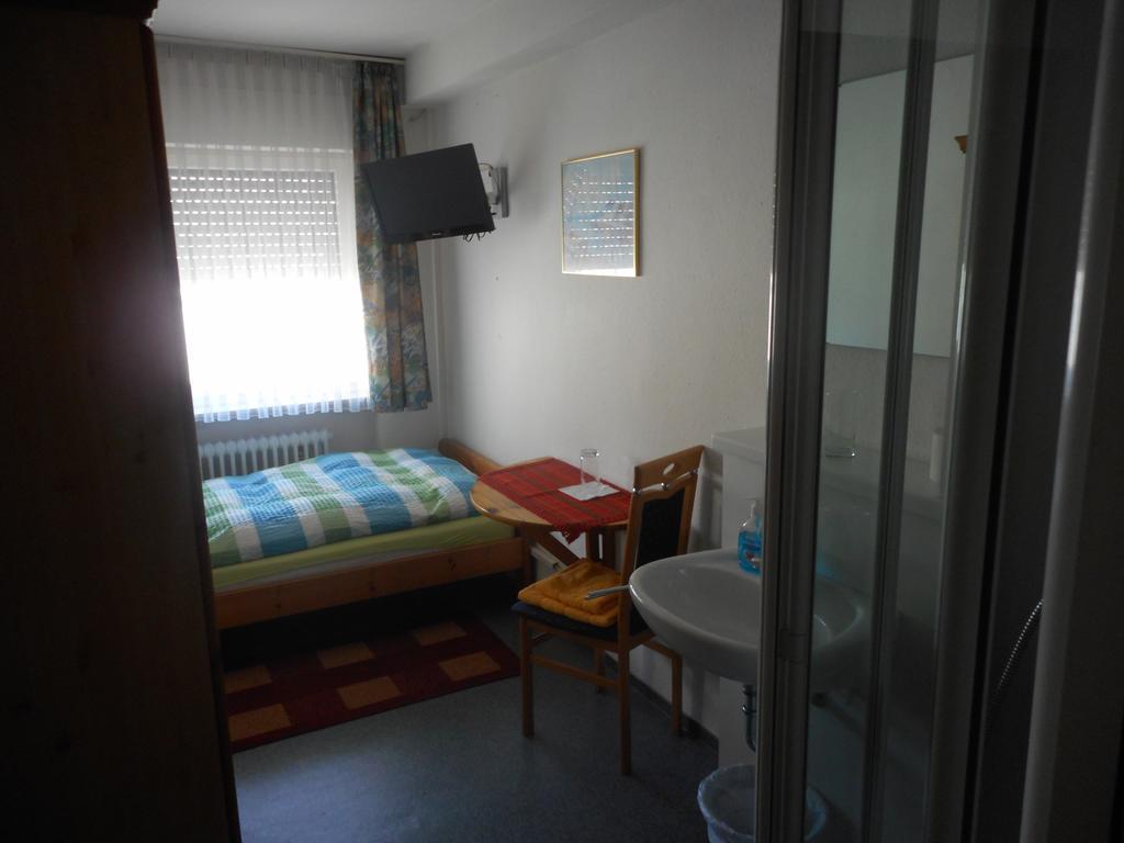 Landgasthof Rose Hotel Ditzingen Buitenkant foto